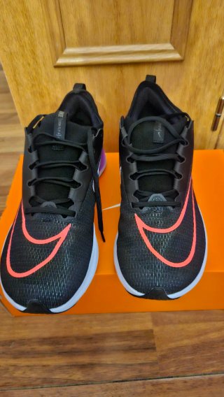 Zapatillas Nike Zoom Fly 4 Originales. Talla 46
