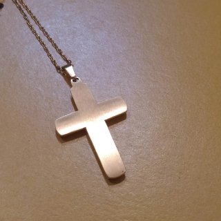CRUZ CON CADENA