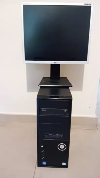 Ordenador Torre y monitor pantaya LG urje x mudans