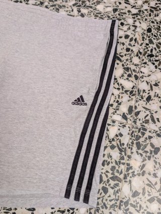 Pantalones cortos Adidas grises