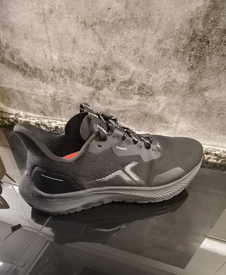 Zapatillas Running Tenth Run Cliff Talla 42