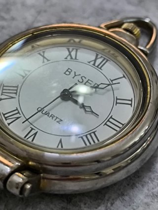 Reloj de bolsillo BYSER Cuarzo Dorado y Plateado