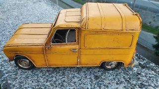 Réplica Carro Antigo Amarelo Chapa