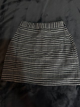 Falda de cuadros blanco y negro
