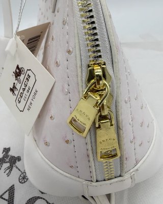 Bolsa Coach Branca Texturizada Dourada