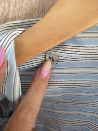 Camisa de rayas azul y blanco