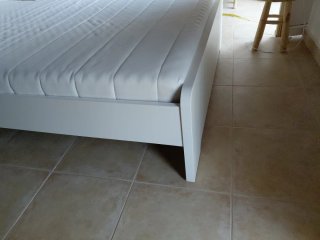 Cama doble blanca Ikea 205x 145cm. + colchon nuevo