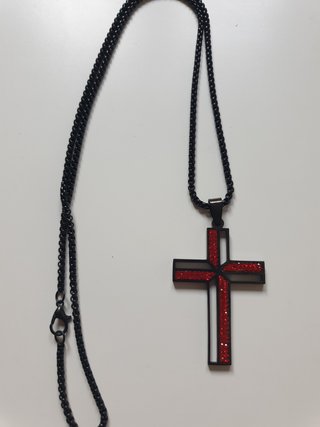 Colgante Cruz Negro con Cristales Rojos