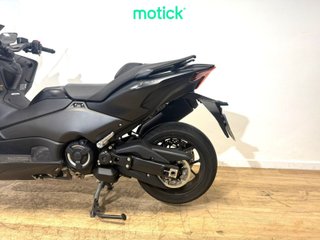 YAMAHA TMAX 560