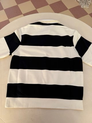 Jersey de rayas azul marino y blanco