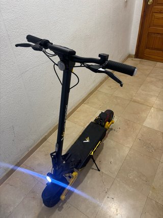 Patinete eléctrico casi sin uso