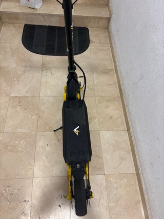 Patinete eléctrico casi sin uso