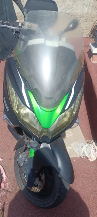 Kawasaki J300 18435 km