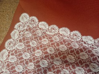Mantilla recta de niña blanca