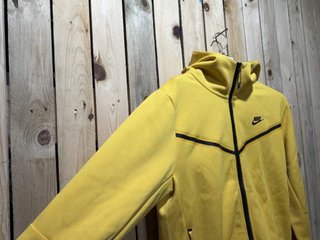 SUDADERA NIKE TECH AMARILLA XL