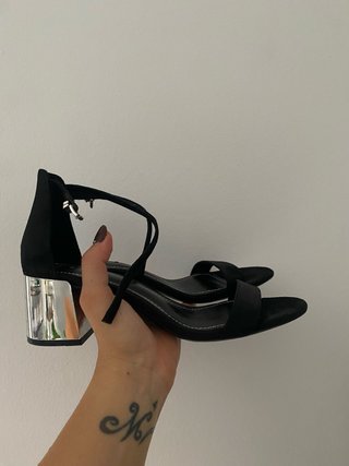 Sandalias Bershka tacón plata