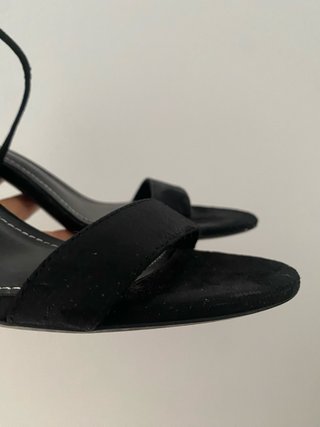 Sandalias Bershka tacón plata