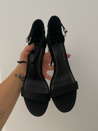 Sandalias Bershka tacón plata