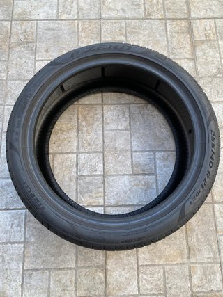 Neumático 255/40 R21 PIRELLI P ZERO