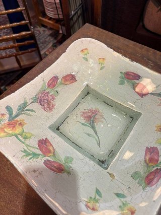 PLATO DECORATIVO A FLORES
