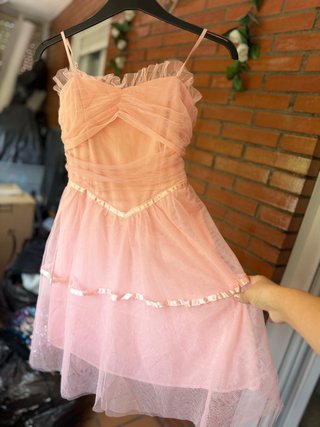 Vestido coral tul volantes