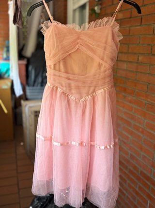 Vestido coral tul volantes