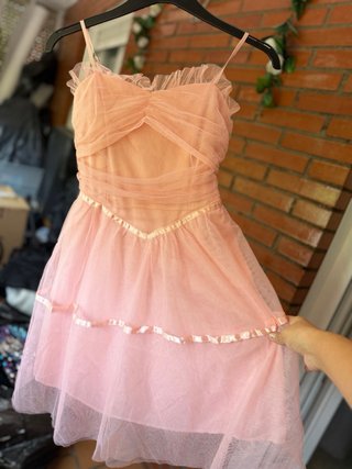 Vestido coral tul volantes