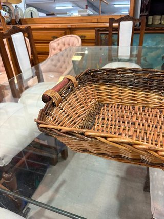 ANTIGUA CESTA DE MIMBRE