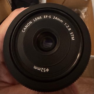 Objetivo Canon EFS 24mm f/2.8 STM