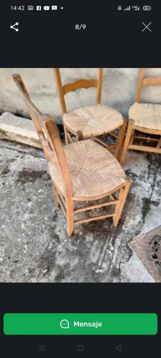 Juego de 5 sillas de madera y mimbre