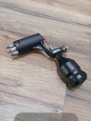 Maquina de tatuar rotativa con grip para cartuchos