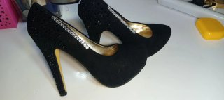 Zapatos de tacón negros con pedrería talla 38