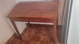 Pupitre antiguo de madera