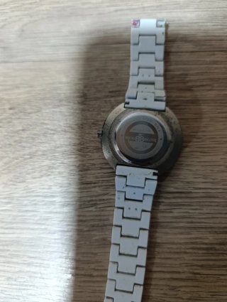 Reloj floral blanco y rosa