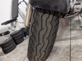 Moto Suzuki Intruder Negra y Plateada 800c