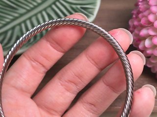 Brazalete rígido trenzado perlas vintage (Num. 1)