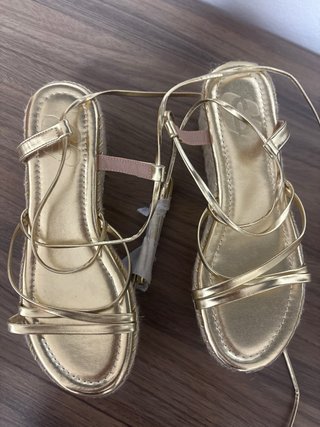 Sandalias esparto doradas sin estrenar T36