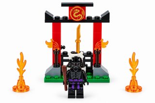LEGO Ninjago Legacy 71701 Kai's Fire Dragon