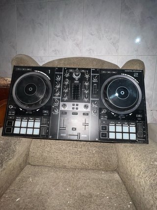 Controlador DJ Hercules DJControl Impulse 500