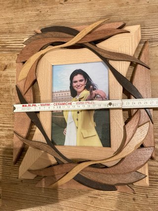 Cornice in legno artigianale