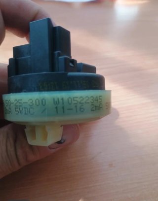 Presostato lavadora Whirlpool FSCR 80422S