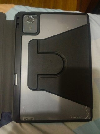 Tablet Lenovo M11 con pencil y funda