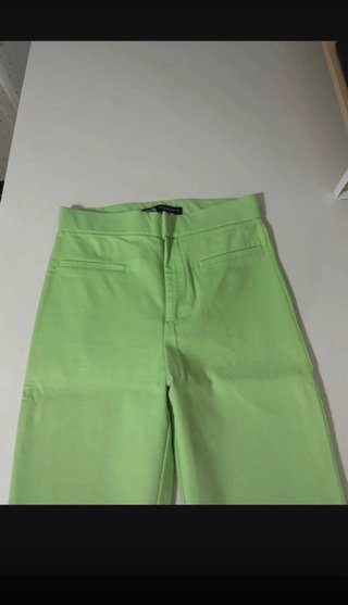 Pantalón Flare Verde Zara