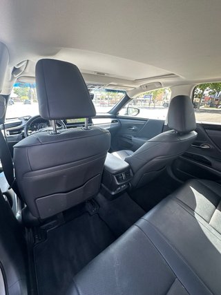 Lexus ES 2021