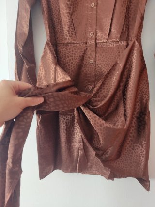 Vestido marrón estampado