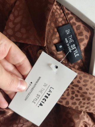 Vestido marrón estampado