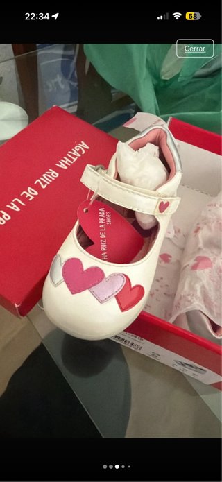 Zapatos Agatha Ruiz de la Prada Talla 22 Corazones