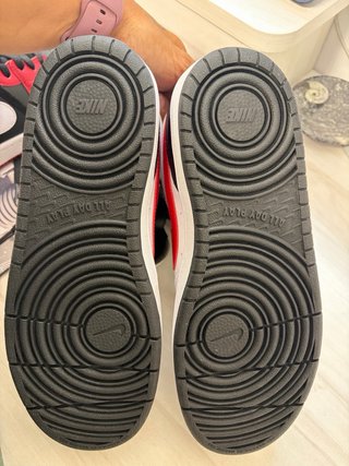 Zapatillas Nike Blancas y Negras