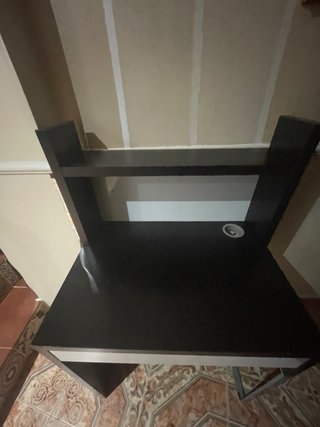 Mesa de escritorio moderna