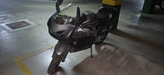 Aprilia Sportbike Negra/Plateada